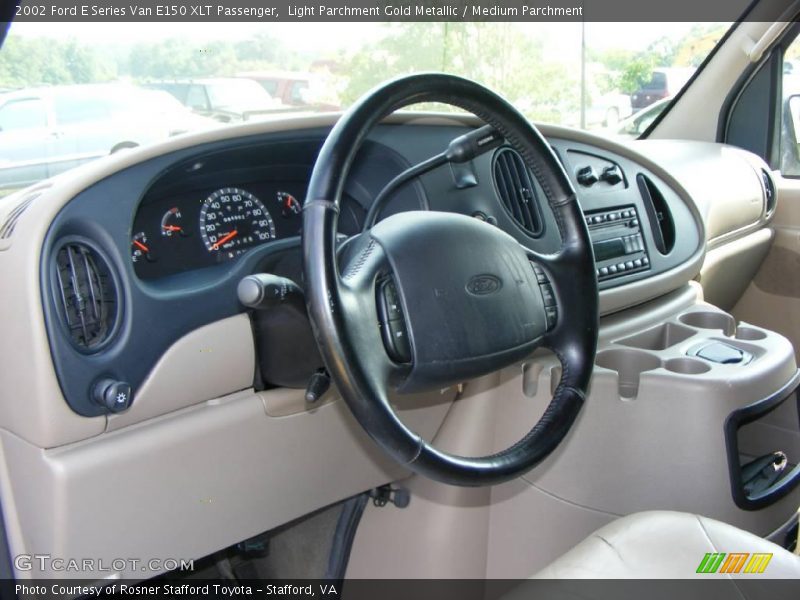 Light Parchment Gold Metallic / Medium Parchment 2002 Ford E Series Van E150 XLT Passenger