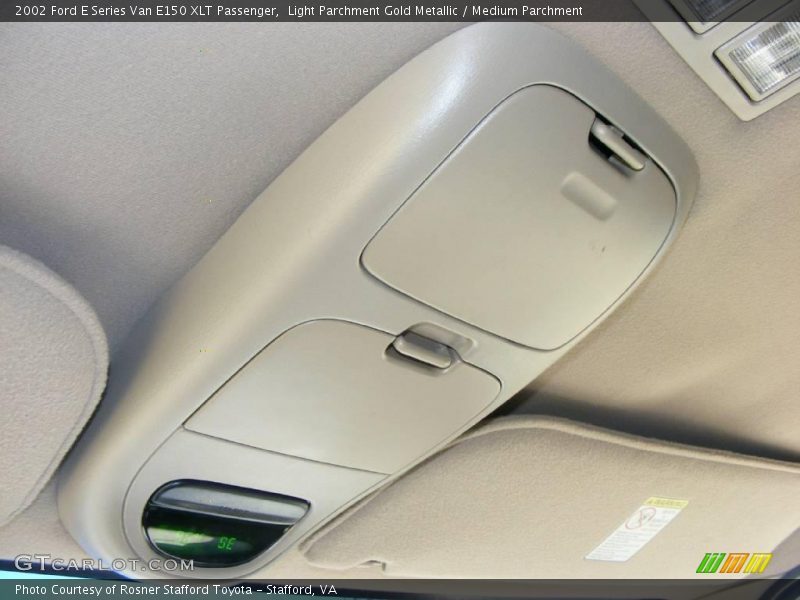 Light Parchment Gold Metallic / Medium Parchment 2002 Ford E Series Van E150 XLT Passenger