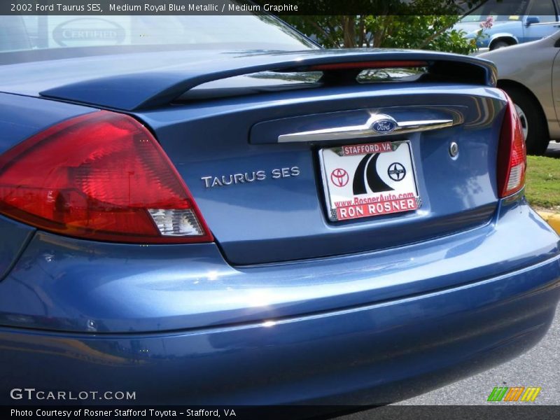 Medium Royal Blue Metallic / Medium Graphite 2002 Ford Taurus SES