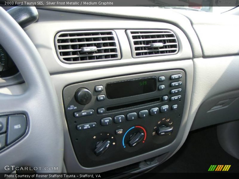 Silver Frost Metallic / Medium Graphite 2003 Ford Taurus SES