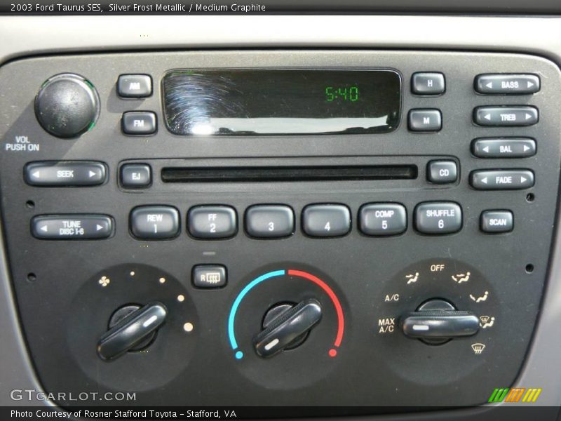 Silver Frost Metallic / Medium Graphite 2003 Ford Taurus SES