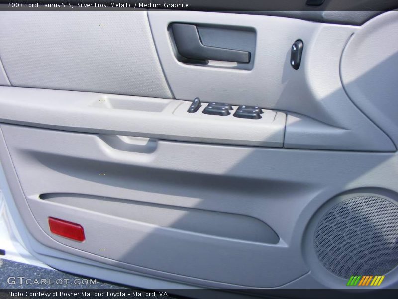 Silver Frost Metallic / Medium Graphite 2003 Ford Taurus SES