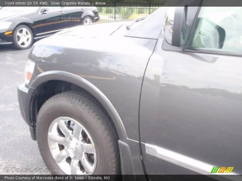 Silver Graphite Metallic / Willow 2004 Infiniti QX 56 4WD