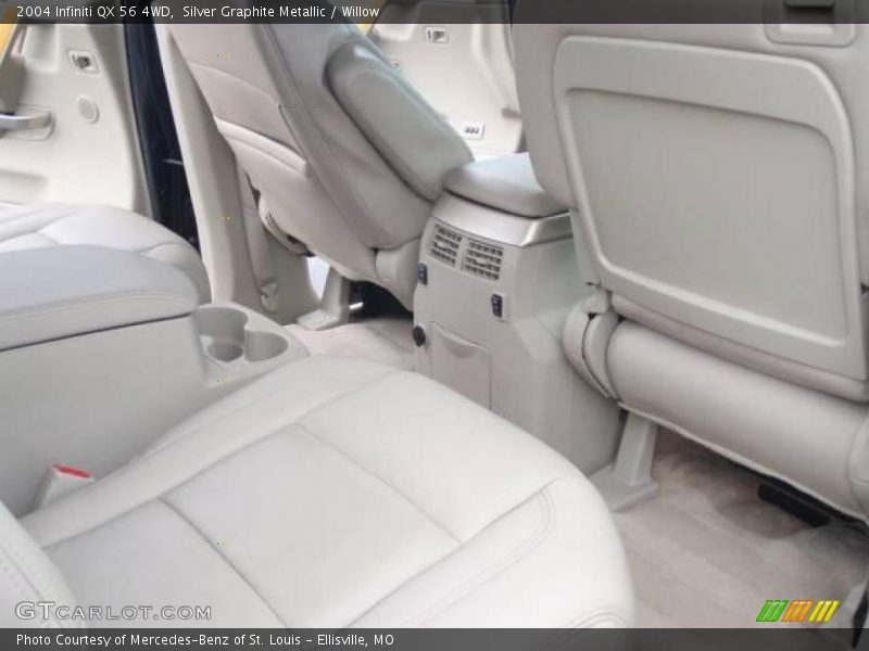 Silver Graphite Metallic / Willow 2004 Infiniti QX 56 4WD