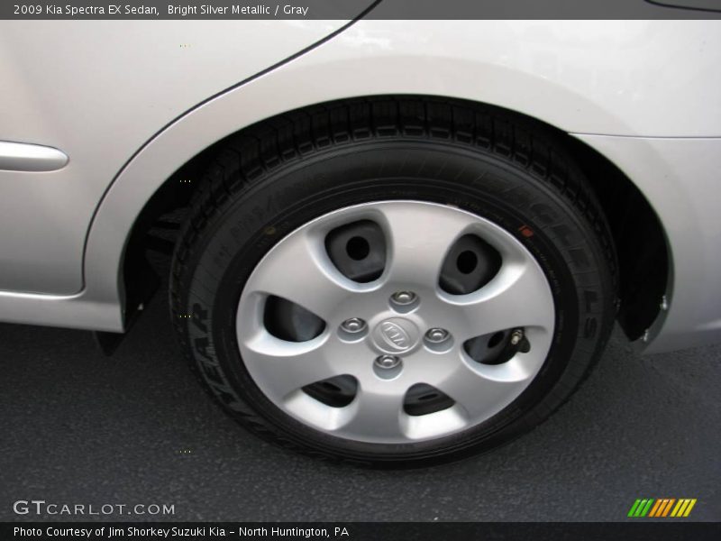 Bright Silver Metallic / Gray 2009 Kia Spectra EX Sedan