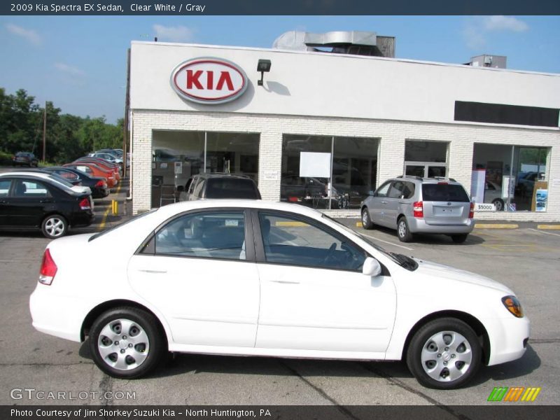 Clear White / Gray 2009 Kia Spectra EX Sedan