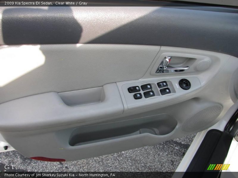 Clear White / Gray 2009 Kia Spectra EX Sedan