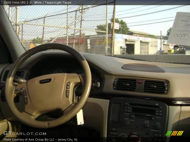 White / Taupe/Light Taupe 2000 Volvo S80 2.9