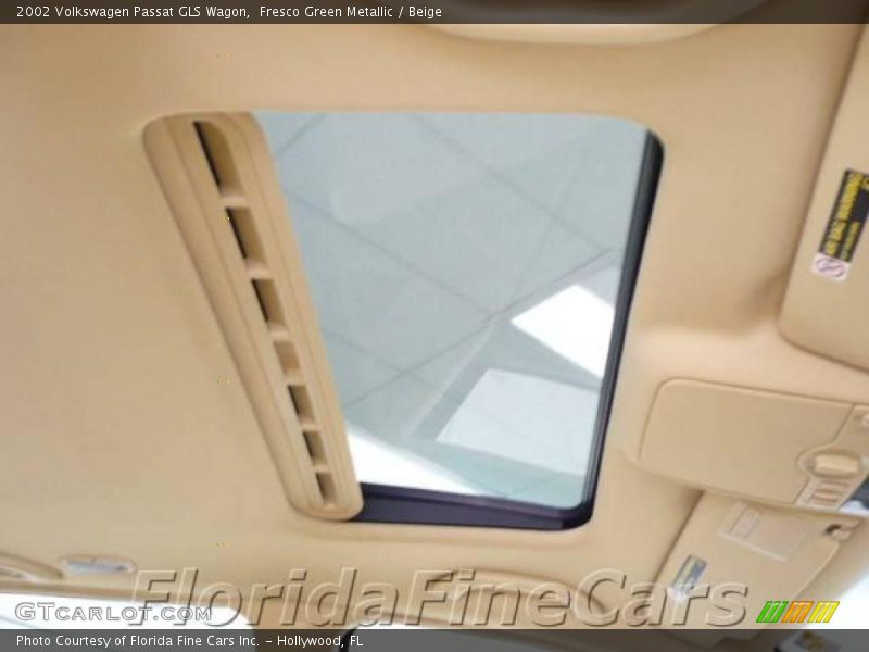 Fresco Green Metallic / Beige 2002 Volkswagen Passat GLS Wagon