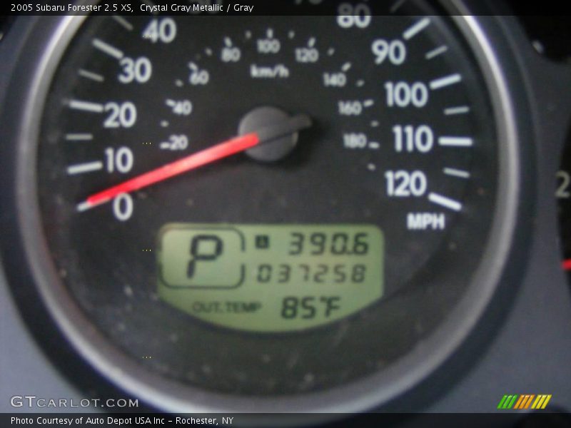 Crystal Gray Metallic / Gray 2005 Subaru Forester 2.5 XS