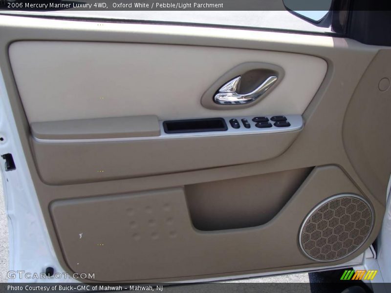 Oxford White / Pebble/Light Parchment 2006 Mercury Mariner Luxury 4WD
