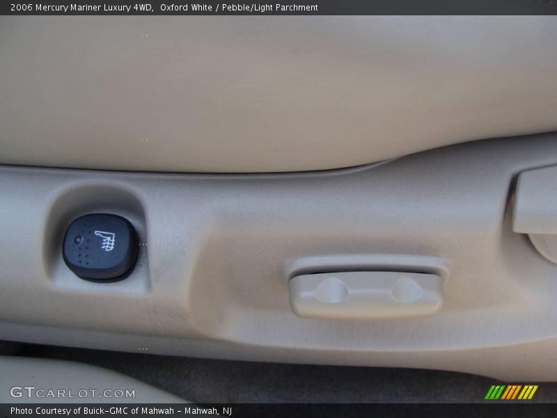 Oxford White / Pebble/Light Parchment 2006 Mercury Mariner Luxury 4WD