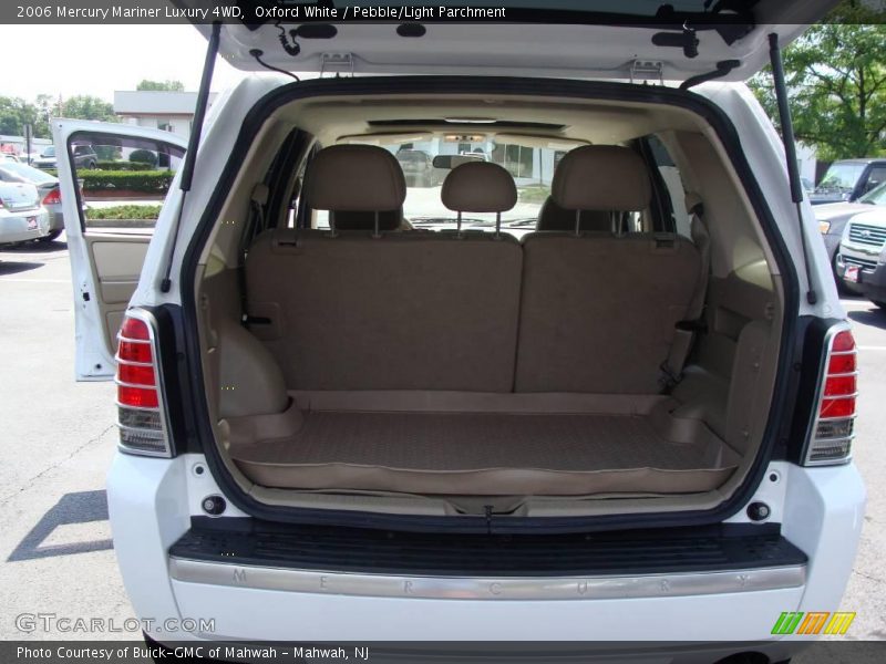 Oxford White / Pebble/Light Parchment 2006 Mercury Mariner Luxury 4WD