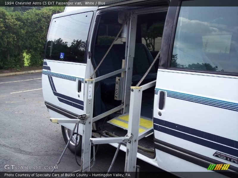 White / Blue 1994 Chevrolet Astro CS EXT Passenger Van