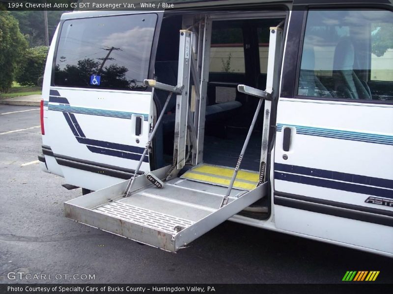 White / Blue 1994 Chevrolet Astro CS EXT Passenger Van