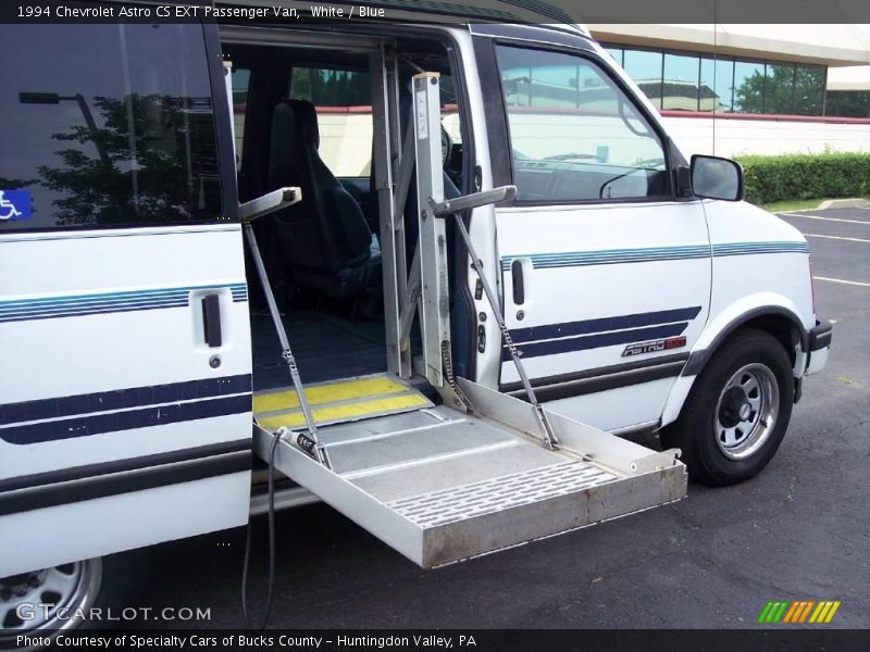 White / Blue 1994 Chevrolet Astro CS EXT Passenger Van
