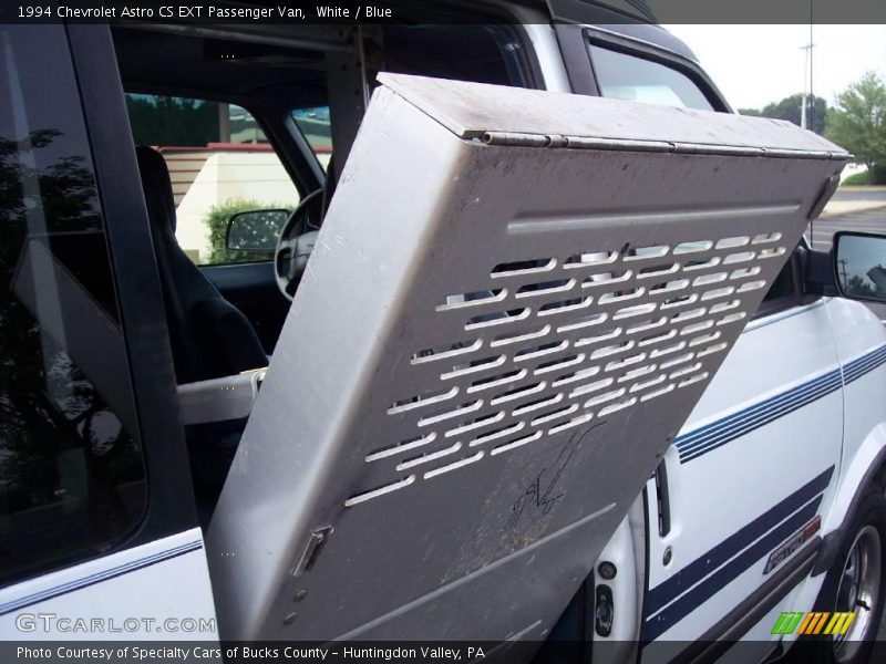 White / Blue 1994 Chevrolet Astro CS EXT Passenger Van