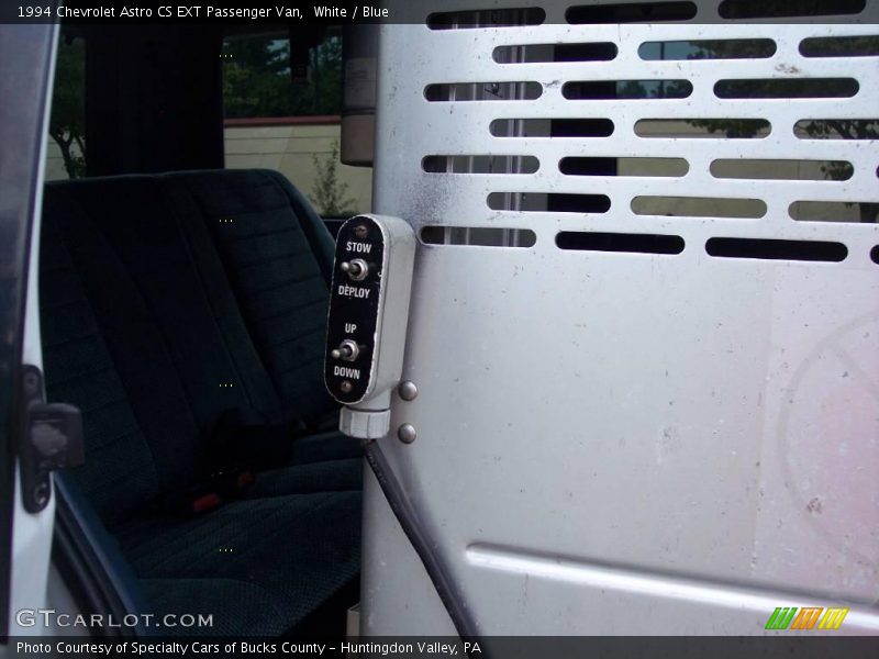 White / Blue 1994 Chevrolet Astro CS EXT Passenger Van