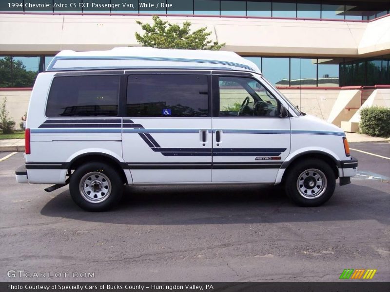 White / Blue 1994 Chevrolet Astro CS EXT Passenger Van