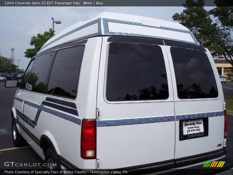 White / Blue 1994 Chevrolet Astro CS EXT Passenger Van