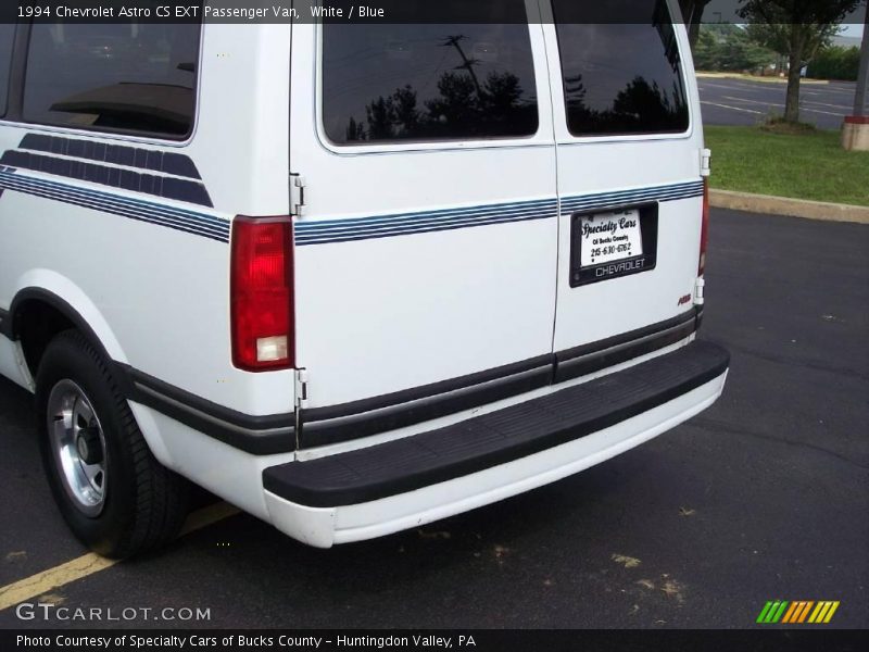 White / Blue 1994 Chevrolet Astro CS EXT Passenger Van