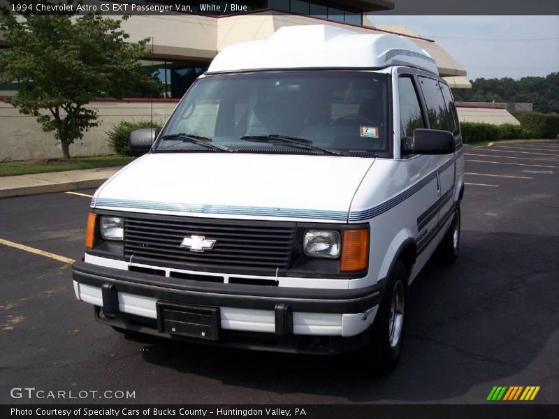 White / Blue 1994 Chevrolet Astro CS EXT Passenger Van