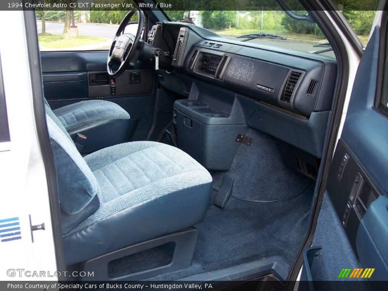 White / Blue 1994 Chevrolet Astro CS EXT Passenger Van