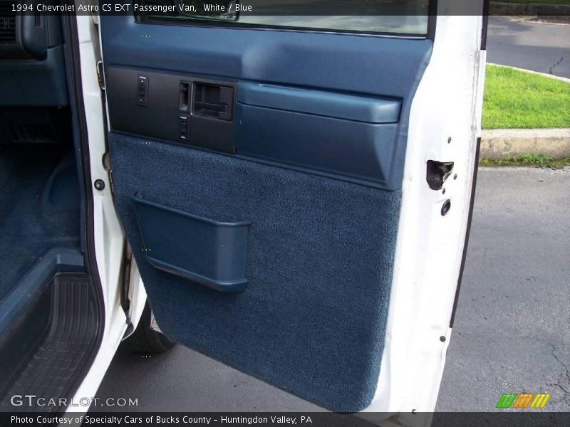 White / Blue 1994 Chevrolet Astro CS EXT Passenger Van