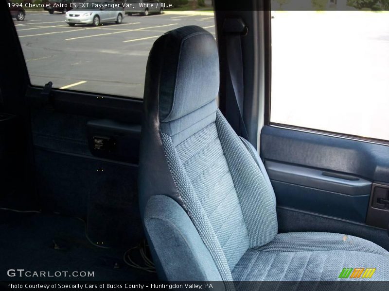White / Blue 1994 Chevrolet Astro CS EXT Passenger Van