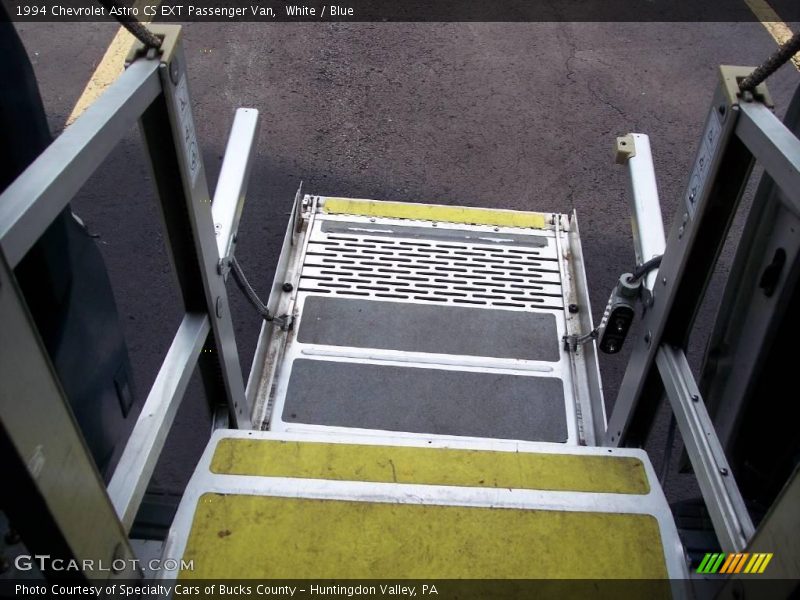 White / Blue 1994 Chevrolet Astro CS EXT Passenger Van