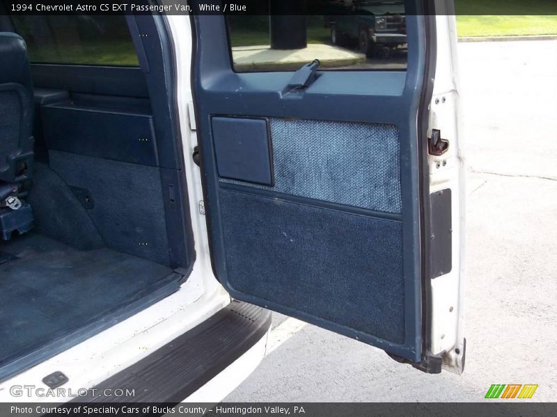 White / Blue 1994 Chevrolet Astro CS EXT Passenger Van