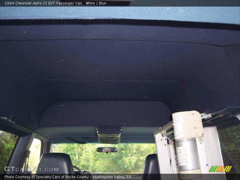White / Blue 1994 Chevrolet Astro CS EXT Passenger Van
