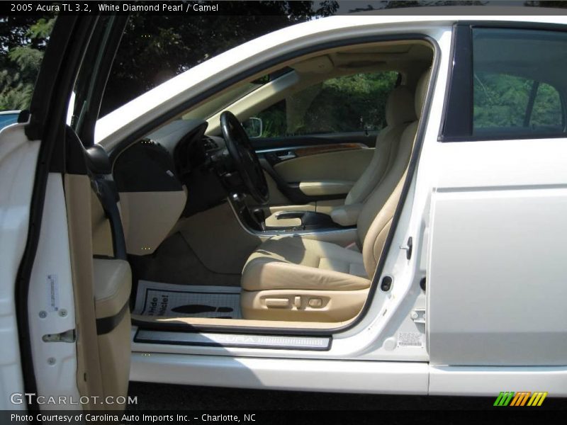 White Diamond Pearl / Camel 2005 Acura TL 3.2
