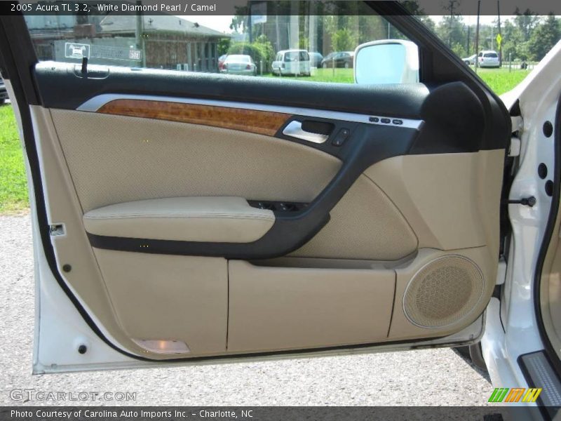 White Diamond Pearl / Camel 2005 Acura TL 3.2