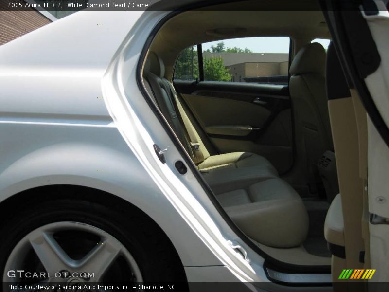 White Diamond Pearl / Camel 2005 Acura TL 3.2