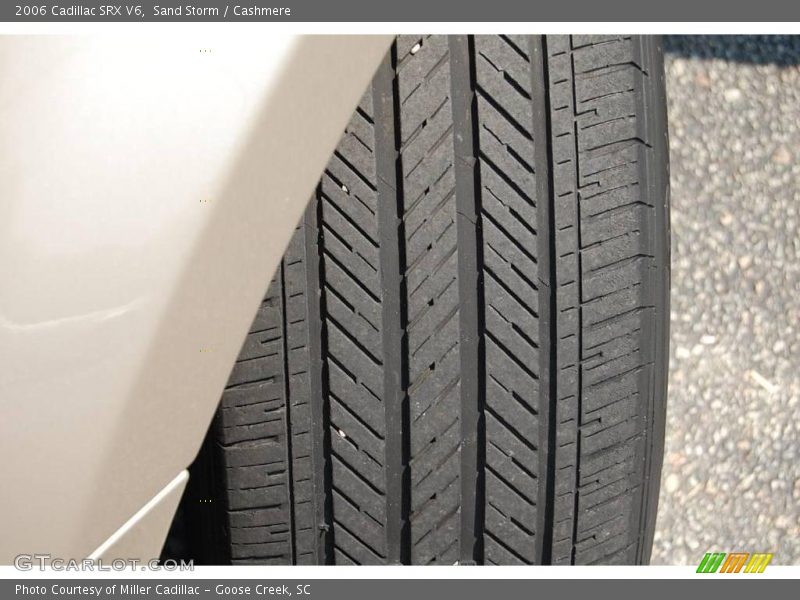 Sand Storm / Cashmere 2006 Cadillac SRX V6