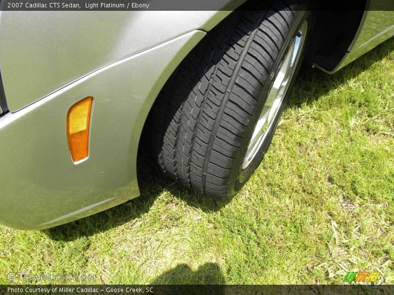 Light Platinum / Ebony 2007 Cadillac CTS Sedan