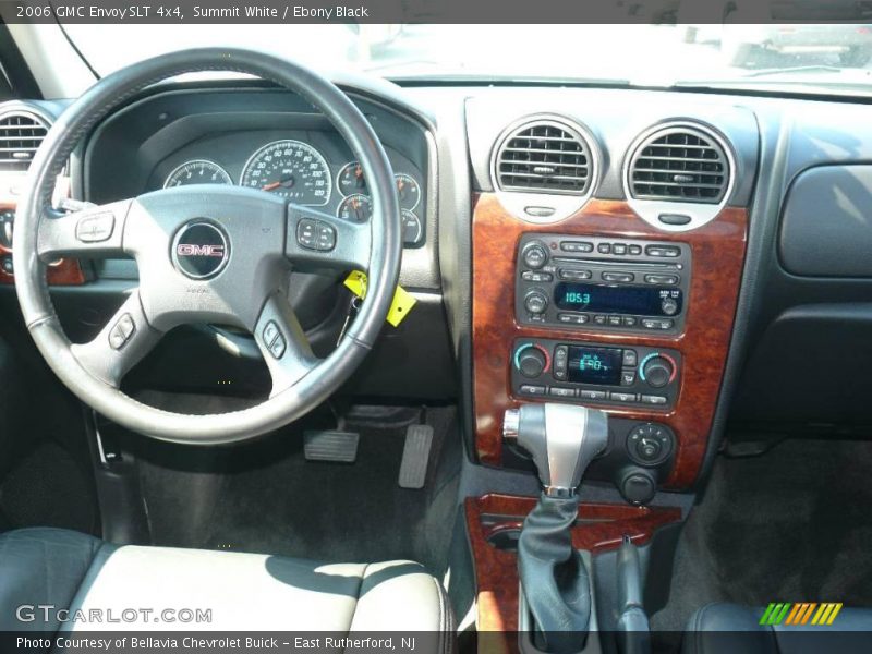 Summit White / Ebony Black 2006 GMC Envoy SLT 4x4