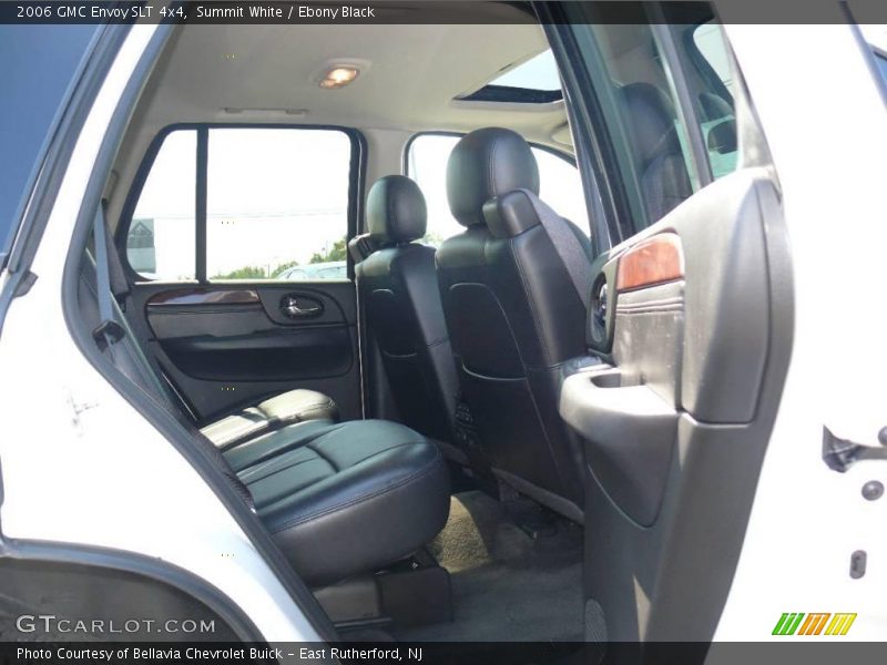 Summit White / Ebony Black 2006 GMC Envoy SLT 4x4
