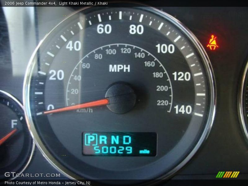 Light Khaki Metallic / Khaki 2006 Jeep Commander 4x4