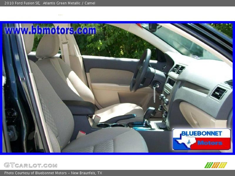 Atlantis Green Metallic / Camel 2010 Ford Fusion SE