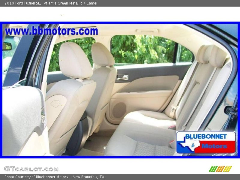 Atlantis Green Metallic / Camel 2010 Ford Fusion SE