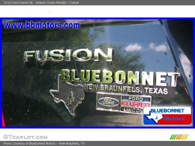 Atlantis Green Metallic / Camel 2010 Ford Fusion SE