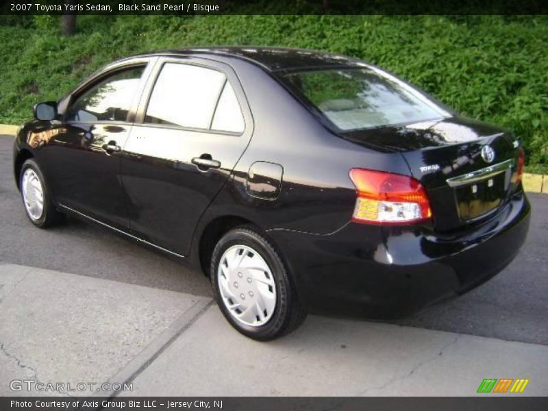 Black Sand Pearl / Bisque 2007 Toyota Yaris Sedan