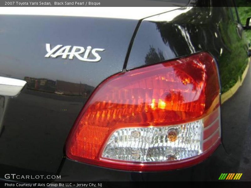 Black Sand Pearl / Bisque 2007 Toyota Yaris Sedan