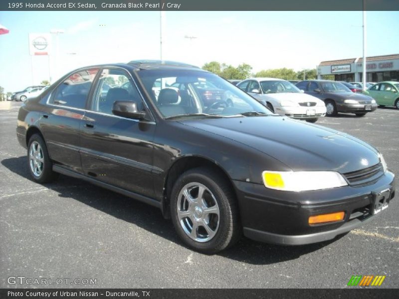 Granada Black Pearl / Gray 1995 Honda Accord EX Sedan