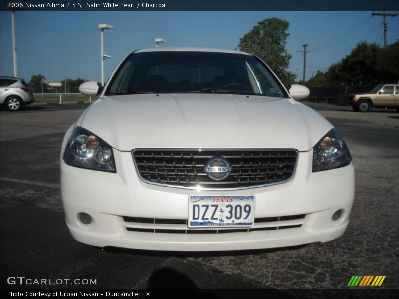 Satin White Pearl / Charcoal 2006 Nissan Altima 2.5 S