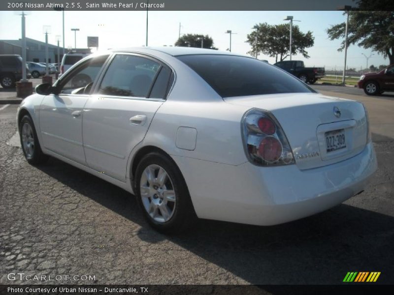 Satin White Pearl / Charcoal 2006 Nissan Altima 2.5 S