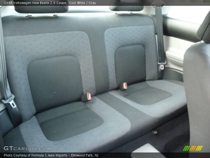 Cool White / Gray 1998 Volkswagen New Beetle 2.0 Coupe