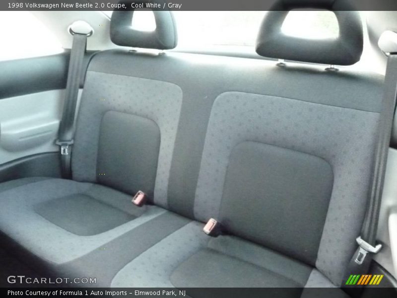 Cool White / Gray 1998 Volkswagen New Beetle 2.0 Coupe
